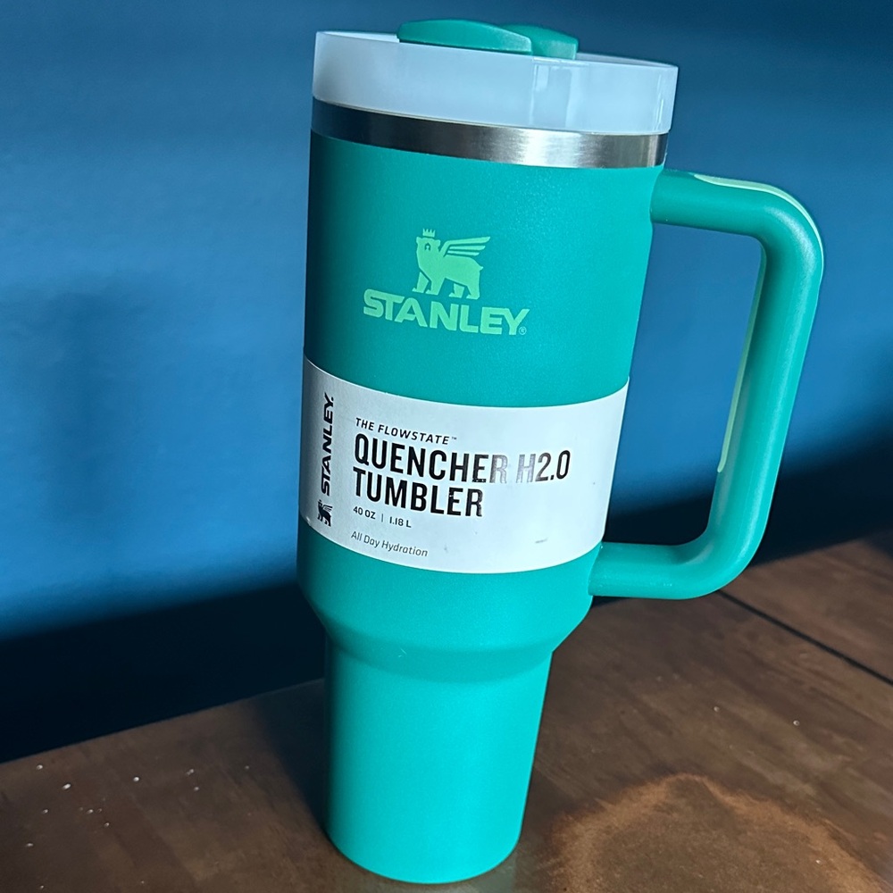 Stanley 40oz Quencher H2.0 Tumbler in Alpine